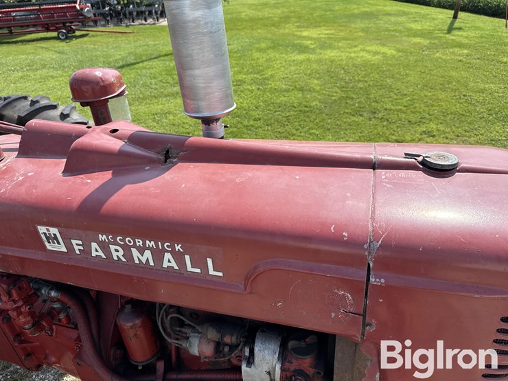 1954-farmall-super-m-ta-2wd-tractor-image-12