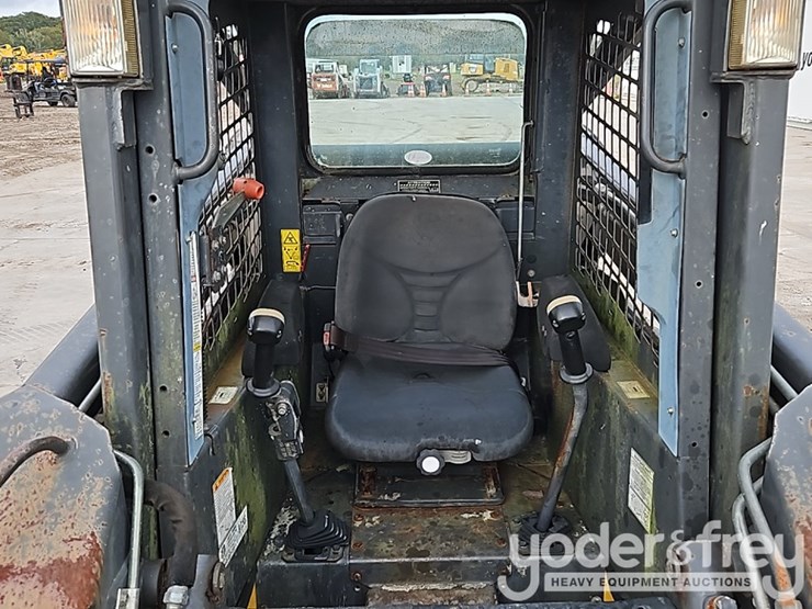 new-holland-l170-image-16