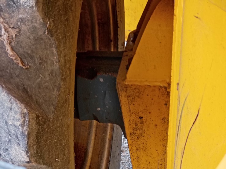 new-holland-lb75-image-126