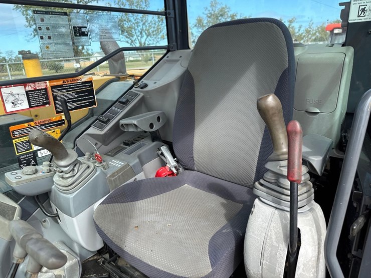 deere-85g-image-27