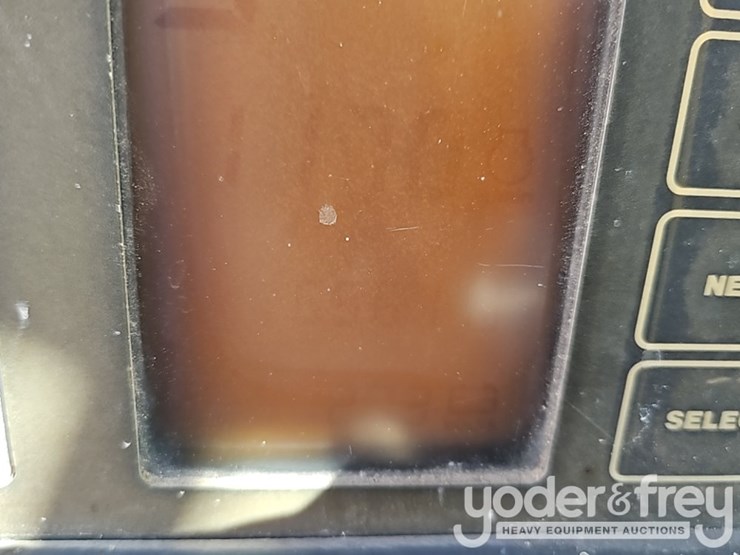 2003-deere-824j-image-38