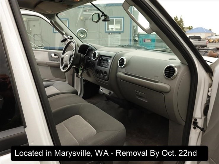 2004-ford-expedition-image-6