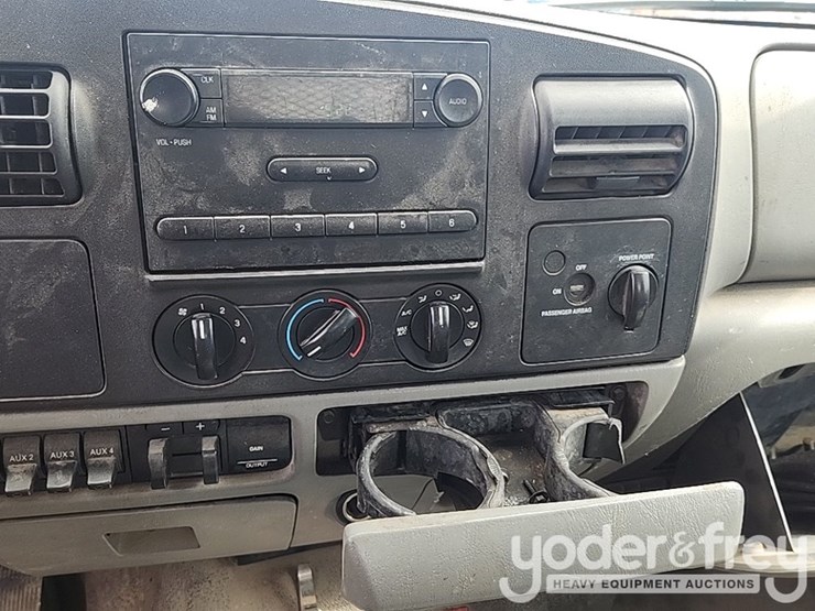 2007-ford-f450-image-29