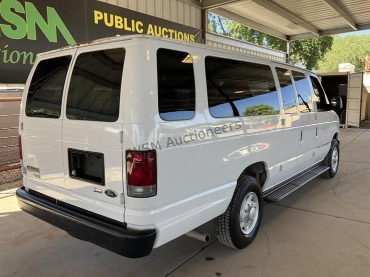 2009-ford-e350-image-7