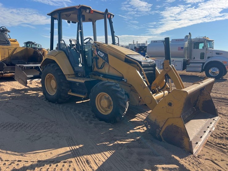 2018-caterpillar-415f2-il-image-26