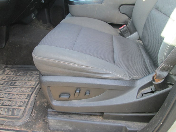 2016-chevrolet-silverado-image-25
