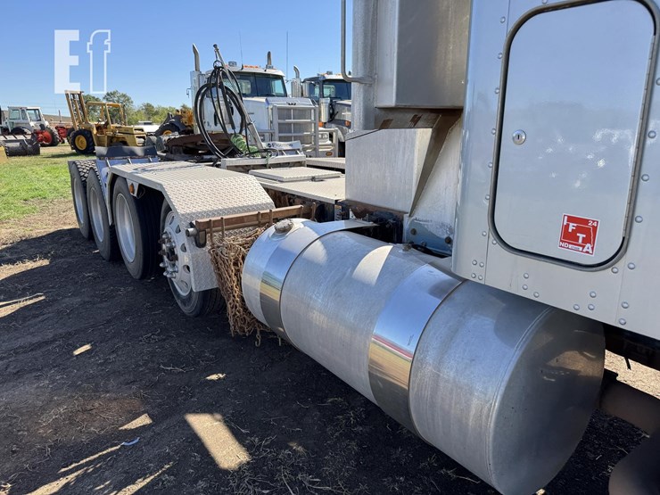 2009-kenworth-t800-image-52