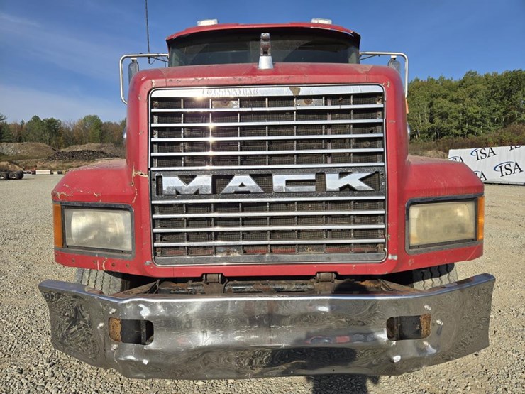2005-mack-cl733-image-8