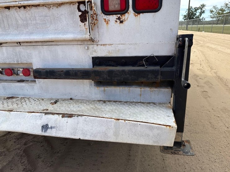 201-ford-f550-xl-image-14