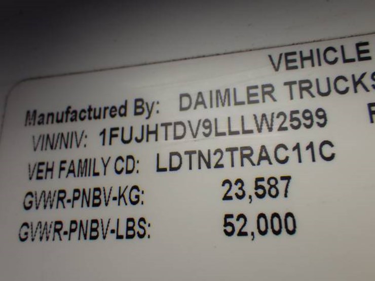 2020-freightliner-cascadia-116-image-12