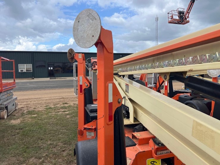 2018-jlg-t500j-image-12