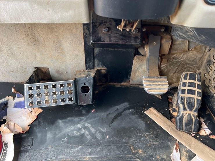 caterpillar-740b-image-36