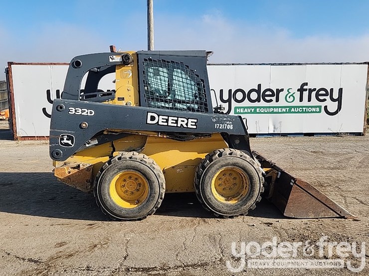 2010-deere-332d-image-6