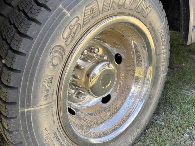 2013-ford-f550-sd-image-34