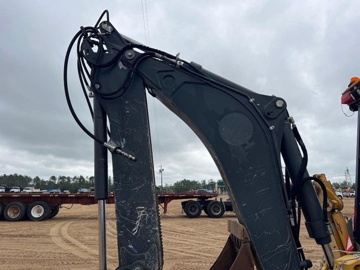 2017-deere-410l-image-29