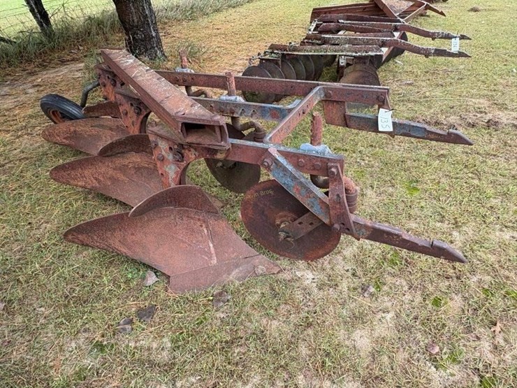 fast-hitch-3-bottom-plow-image-1