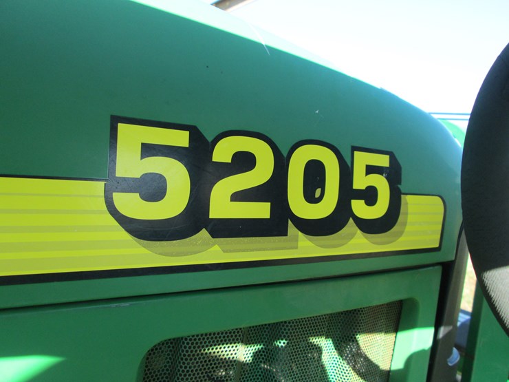 2001-john-deere-5205-image-33