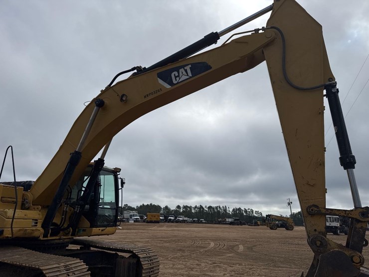2008-caterpillar-330dl-image-23