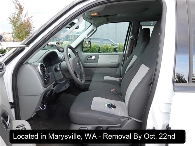 2004-ford-expedition-image-4