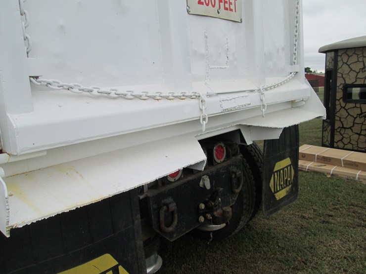 2006-freightliner-columbia-120-image-10