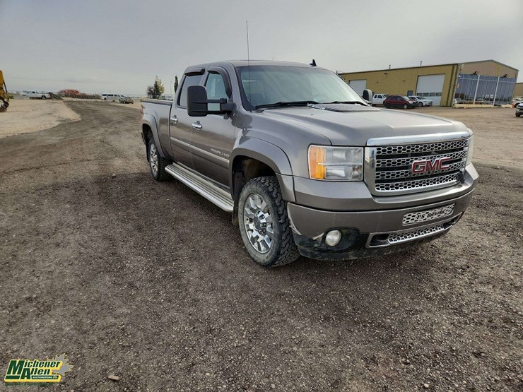 2012-gmc-sierra-2500hd-image-2