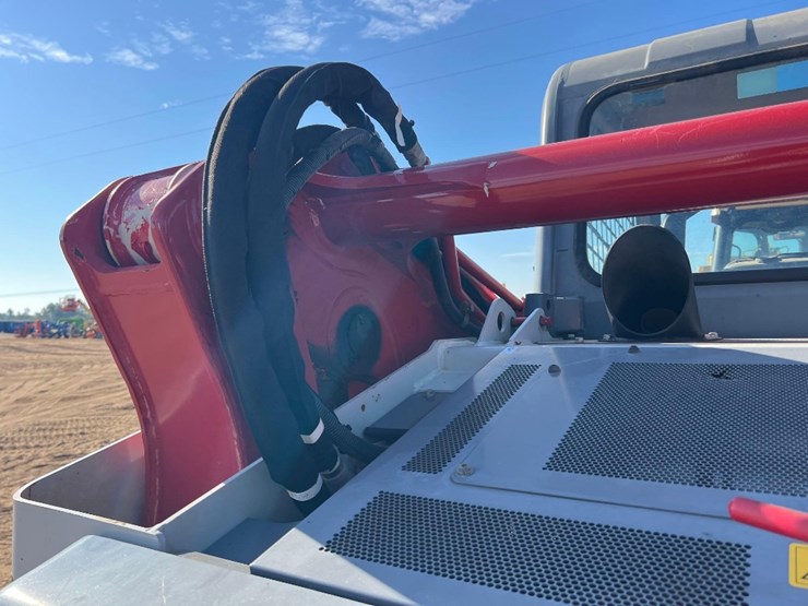 2022-takeuchi-tl12v2-image-20