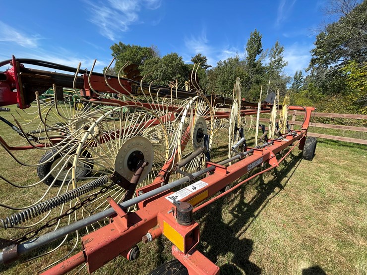#1670-•-h&s-hi-capacity-wheel-rake-image-16