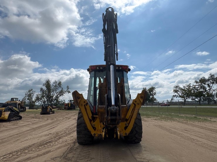 2018-deere-410l-image-7