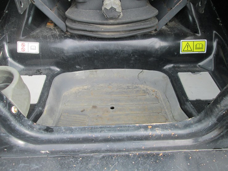 caterpillar-236d-image-23