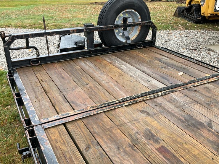 #151-•-2018-cornpro-tilt-deck-trailer-image-9