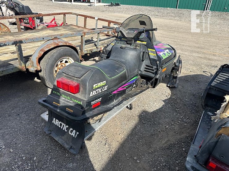 arctic-cat-ext580-image-3