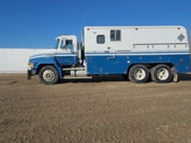 1995-mack-ch613-image-5