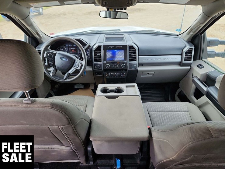 2021-ford-f350-image-16