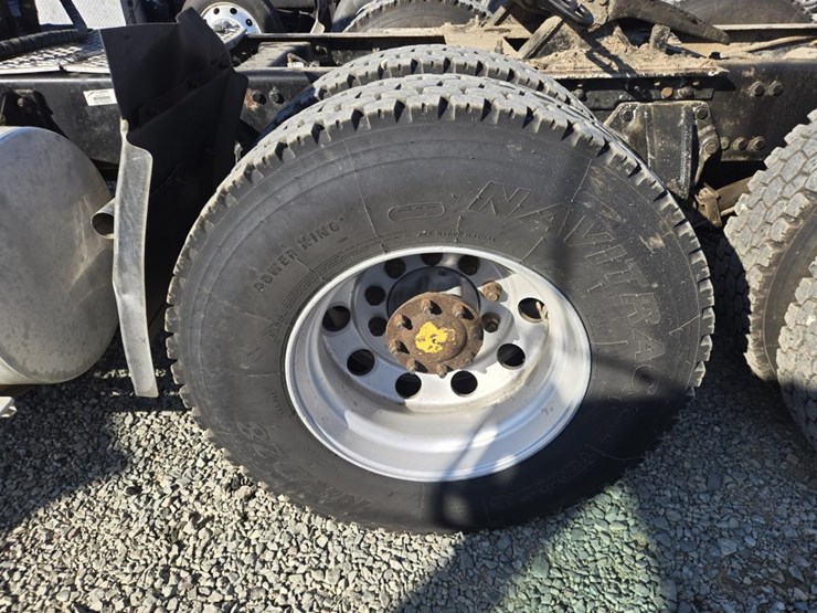 2012-kenworth-t660-image-56