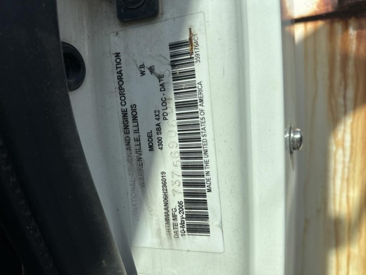 2006-international-durastar-4300-image-67