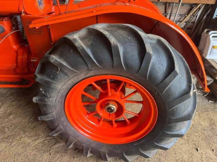 1935-allis-chalmers-u-tractor-image-10
