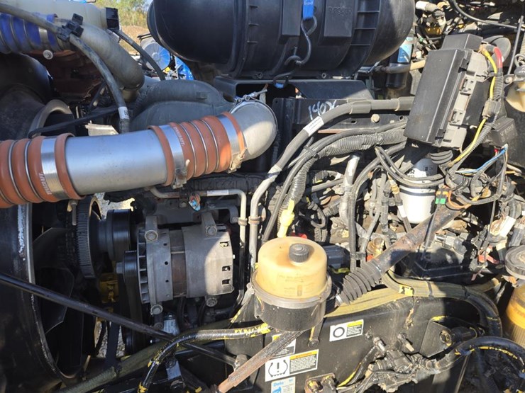 2012-kenworth-t660-image-30