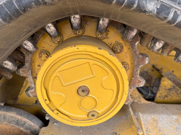 2016-caterpillar-259d-image-16