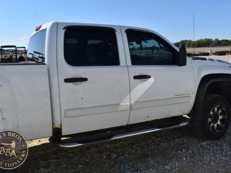 2007-chevrolet-silverado-2500hd-image-33
