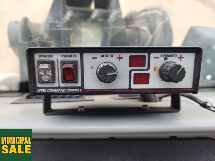 2014-bobcat-toolcat-5600-image-18