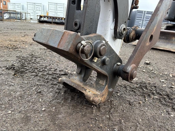 2019-bobcat-e32i-image-12