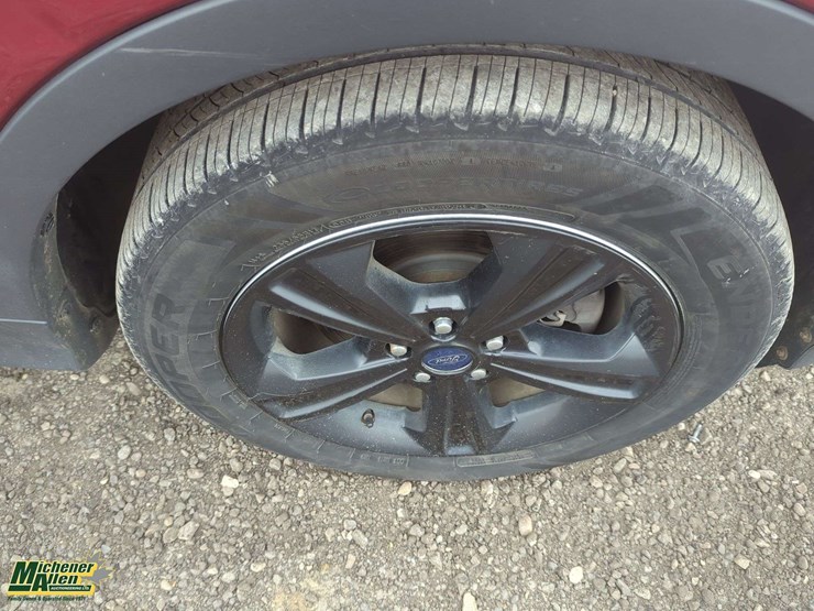 2015-ford-escape-se-image-31