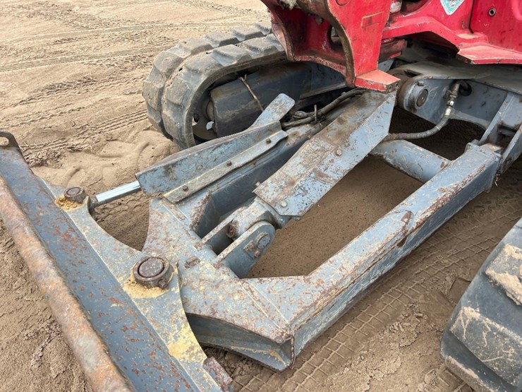 takeuchi-tb260-image-13