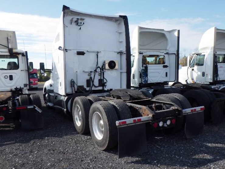 2016-kenworth-t680-image-9