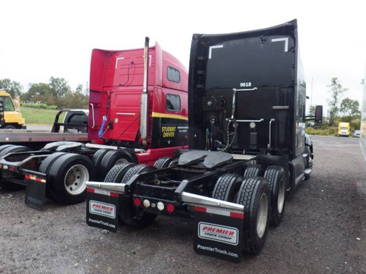 2019-kenworth-t680-image-4