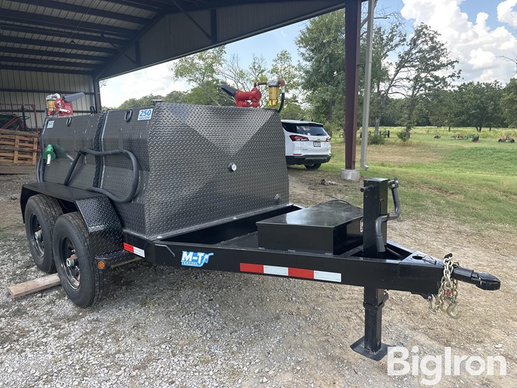 2024-m-t-750-gal-t/a-fuel-trailer-image-4