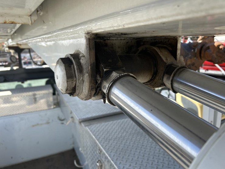 2012-terex-commander-5050-image-50
