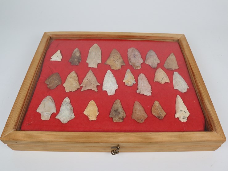 #65-•-#4171-•-(35)-framed-native-american-artifacts-image-1