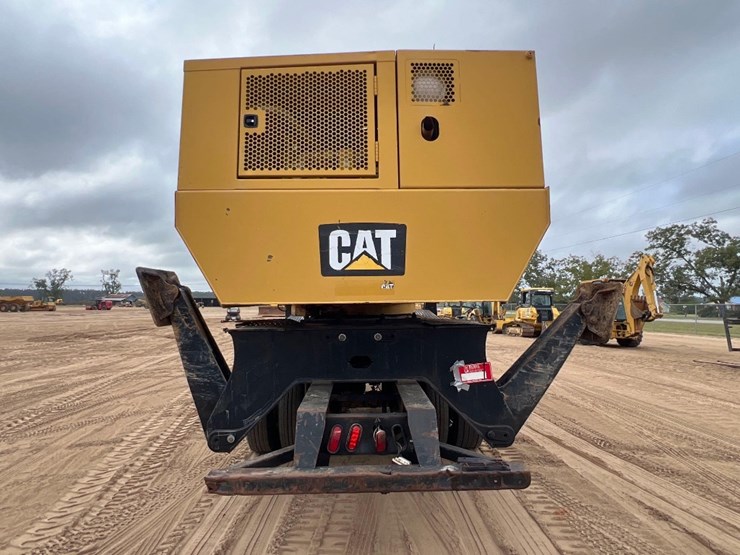 2013-caterpillar-559c-image-3