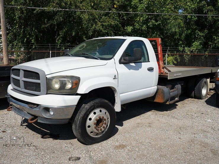 2008-dodge-ram-5500-image-1